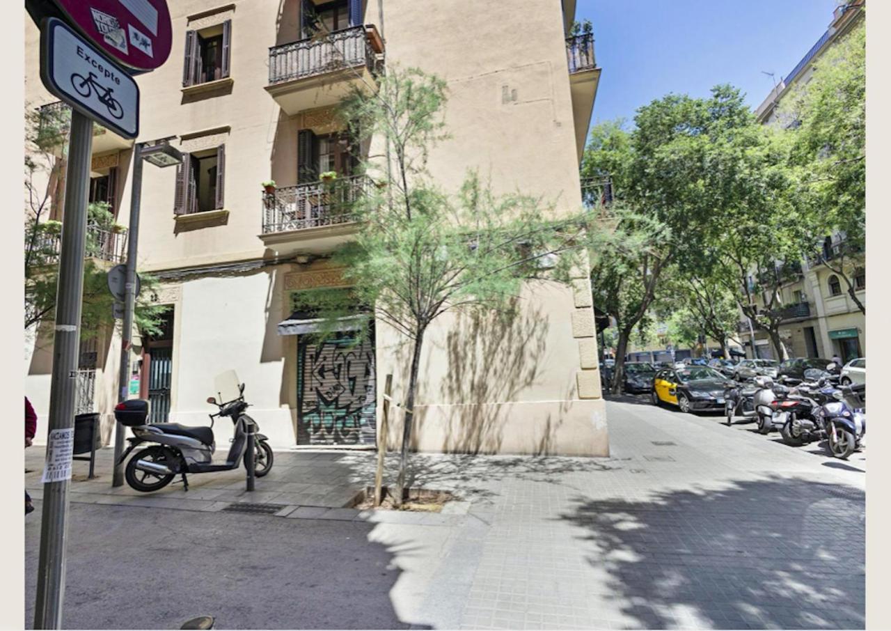 Great In Sagrada Familia With Balcony Appartement